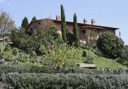 Wild Agriturismo Podere della Bruciata, Забронировать Фермерский дом Кьюси Val di Chiana