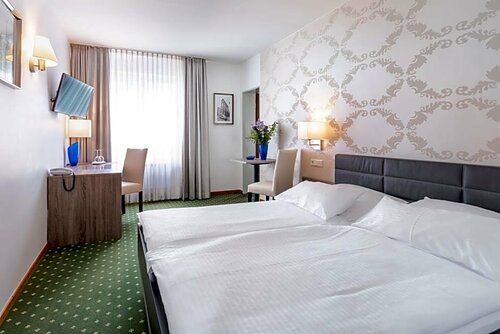 Hotel Alte Post, Забронировать Отель Отели Крефельд с парковкой, Парковка