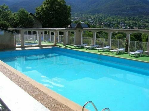Le Catinat Fleuri, Book Hotel Hoteller i Rhône-Alps med parkering, Parkering