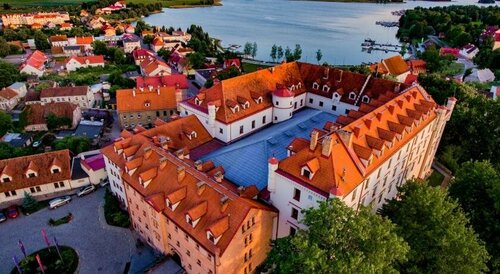 Hotel Zamek Ryn, Забронировать Отель Рын Talty Lake