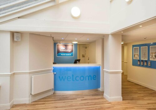Travelodge Perth Central, Забронировать Отель Перт Пертшир, рядом с Концертный зал Перта