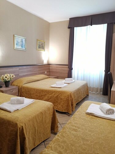 Hotel Brianza, Забронировать Отель Центральный вокзал Милан, рядом с Музей естествознания