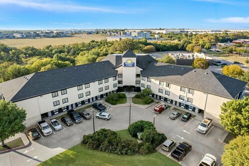 Days Inn & Suites by Wyndham DeSoto, Buchen Sie Hotel DeSoto Dallas - Fort Worth und Umgebung