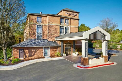 DoubleTree by Hilton Hotel Atlanta-Alpharetta, Забронировать Отель Алфаретта Джорджия