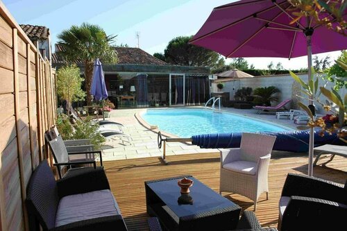 Chambres dHôtes Le Logis du Port Paradis, Rezerwuj Hotel Hotele w Charente-Maritime z basenem, Basen