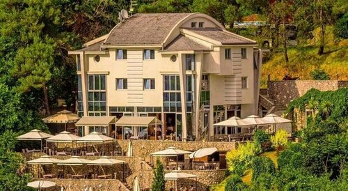 Hotel Ambasador, Забронировать Отель Отели Подгорица с завтраком, рядом с Авантюристический парк, Завтраки
