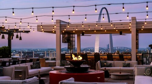 Four Seasons St. Louis, Забронировать Отель Отели Сент-Луис с завтраком, рядом с Арка «Врата на запад» в Сент-Луисе, Завтраки