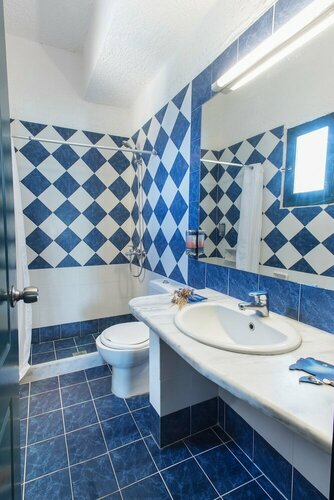 Cavos Bay Hotel & Studios, Забронировать Отель Арменистис Икария