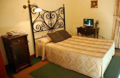 Hotel Alvar Fañez, Rezervați Hotel Úbeda Jaen