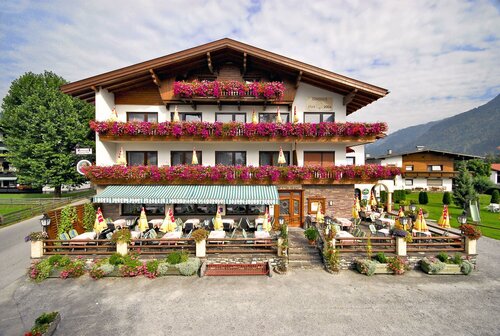 Hotel Restaurant Sonnhof, Rezerwuj Hotel Hotele w Alpbach Valley z parkingiem, Parking