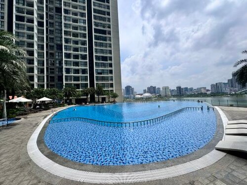 Апартаменты Vinhomes Sky Lake, Забронировать Апартаменты/квартира Отели Нам-Ту-Лием с бассейном, Бассейн