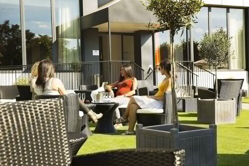 Executive Hôtel Paris Gennevilliers, Забронировать Отель Отели Аньер-сюр-Сен с парковкой, Парковка