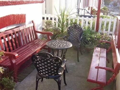 The Meltham Guesthouse Scarborough, Забронировать Гостевой дом Гостевые дома Скарборо, рядом с Театр Стивена Джозефа, Гостевой дом