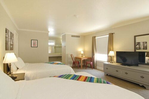 Palm Canyon Hotel and RV Resort, Забронировать Курортный отель Боррего-Спрингс San Diego County