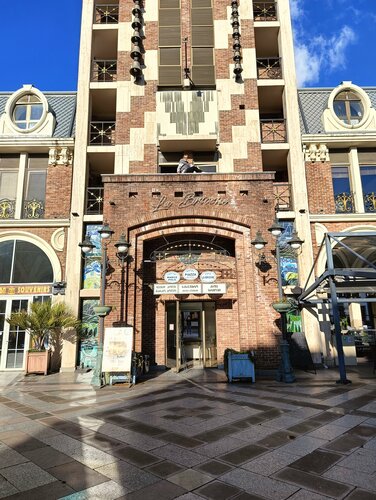 Piazza Batumi Guesthouse, Забронировать Отель Отели Батуми 4 звезды, 4*
