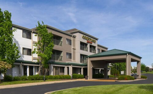 Courtyard St. Louis Airport/Earth City, Buchen Sie Hotel 3-Sterne-Hotels in Bridgeton, 3*