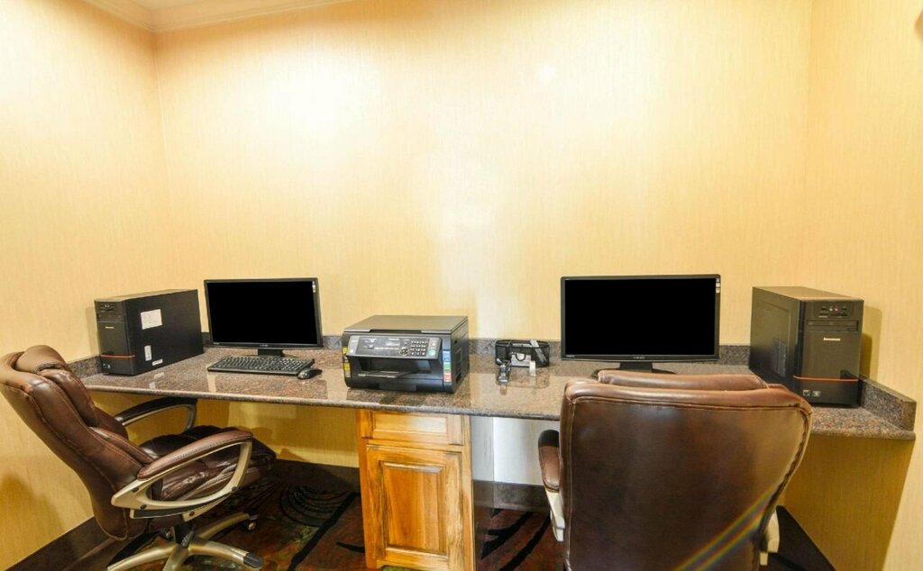 Comfort Inn & Suites Fort Worth - Fossil Creek