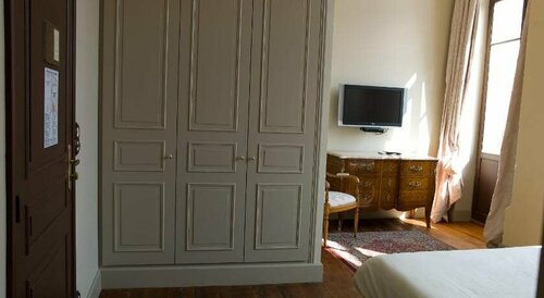 Hostellerie du Coq dOr, Prenota Hotel Hotel a Charente Marittima con parcheggio, Parcheggio
