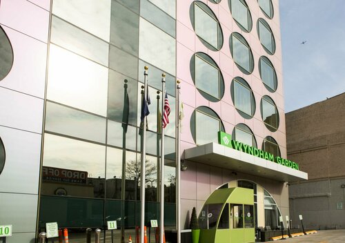 Wyndham Garden Brooklyn Sunset Park, Забронировать Отель Отели Бруклина 4 звезды, рядом с 45-я стрит (линия 4-й авеню дивизиона "Би-Эм-Ти"), 4*