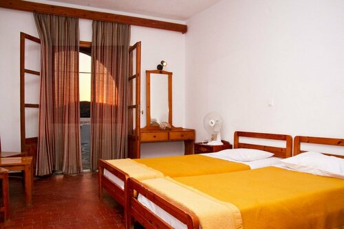 Flisvos Hotel, Забронировать Отель Отели Иос с парковкой, рядом с Пляж Yialos Beach, Парковка