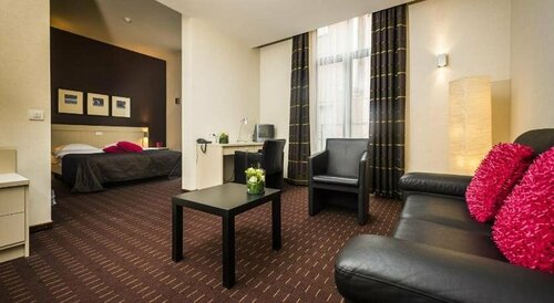 Hotel Florent, Забронировать Отель Отели Лир с парковкой, Парковка
