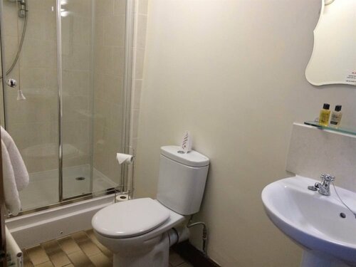 The Fox & Hounds Inn, Забронировать Гостевой дом Гостевые дома Вест-Бертон, Гостевой дом