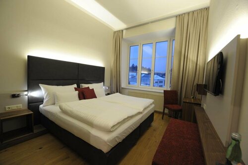eee hotel Perg, Rezervasyon Otel  