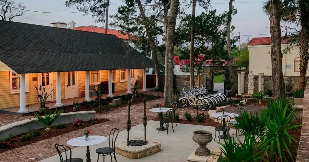 The Collector Inn