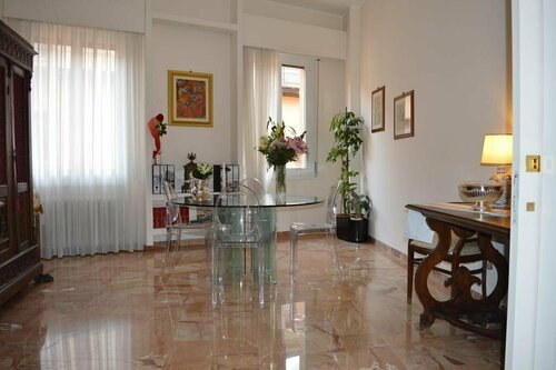 B&B Mercurio, Забронировать Отель Болонья провинция Болонья, рядом с Дворец Аркиджинназио-ди-Болонья