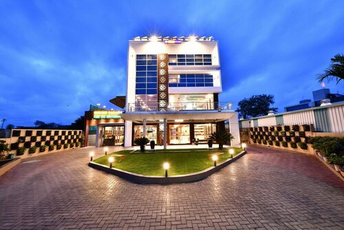 Click Hotel Sagar Plaza Chakan, Pune, Забронировать Отель Отели штата Махараштры 3 звезды, 3*