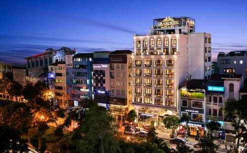 Grandiose Hotel & Spa, Забронировать Курортный отель Отели Ханоя 4 звезды, 4*