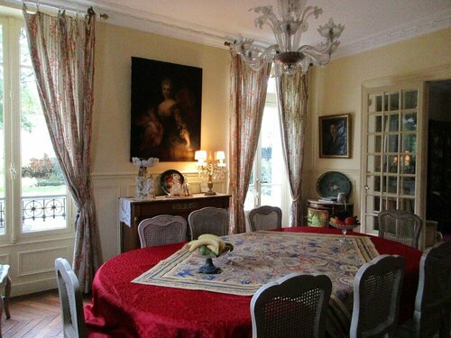Villa Mazières de St Loup, Book Villa Villeneuve-la-Guyard Ile de France