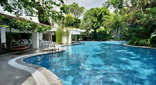 ZEN Premium Malioboro Gajah Mada, Book Hotel Hoteller i Yogyakarta-provinsen med pool, Swimmingpool