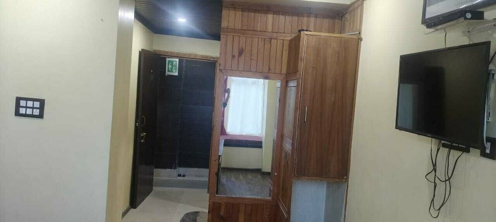 Janardan Resort Pangot