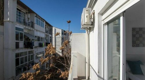 Apartamentos Carmen del Turia, Забронировать Отель Сьютат Белла Валенсия, рядом с Túria Metro Station