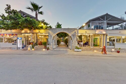 Rouda Bay Beach Hotel, Забронировать Отель Микрос-Гиалос периферия Ионические острова, рядом с Пляж Микрос Гиалос