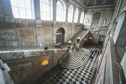 Palazzo della Loggia B&B, Забронировать Апартаменты/квартира Отели Неаполя с парковкой, рядом с Церковь и монастырь Сан-Лоренцо-Маджоре, Парковка