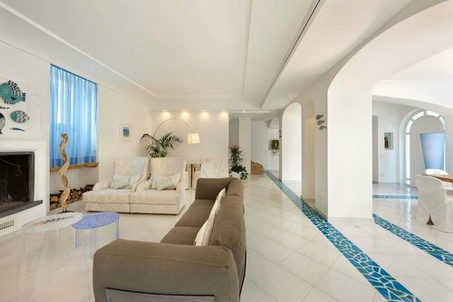 Amore Rentals - Villa Ariadne, Забронировать Вилла Отели Нерано с парковкой, Парковка