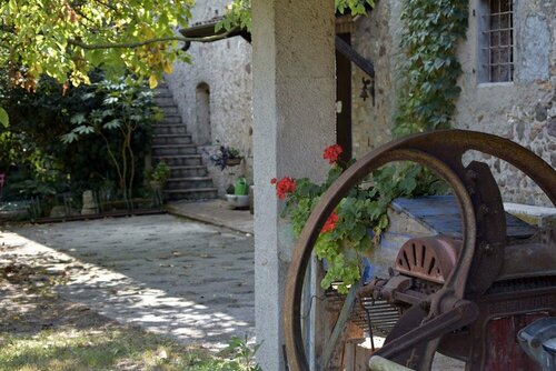 Casa Vacanze Cascina Campagnola, Забронировать Отель «постель и завтрак» Поццоленго Озеро Гарда
