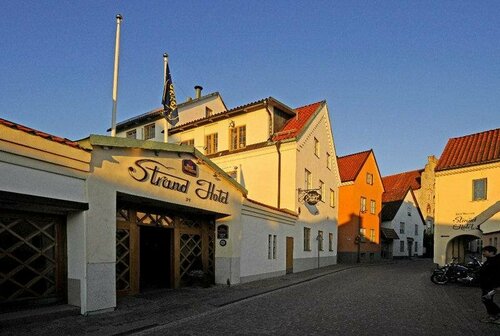Best Western Strand Hotel, Забронировать Отель Отели Висбю с парковкой, рядом с Паромный причал Висбю, Парковка