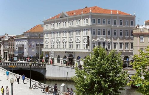 TURIM Aveiro Palace Hotel, Забронировать Отель Отели Авейру с парковкой, рядом с Congressional Center of Aveiro, Парковка