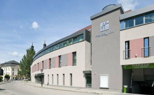 Holiday Inn Trnava, Rezervasyon Otel Trnava 
