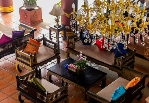 Royal Phawadee Village Patong - 2 Minutes walk to the beach, Забронировать Отель Патонг-Бич остров Пхукет, рядом с Banzaan Fresh Market