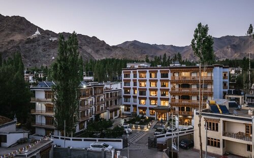 Hotel Gawaling International, Забронировать Отель Отели Джамму и Кашмира с завтраком, Завтраки