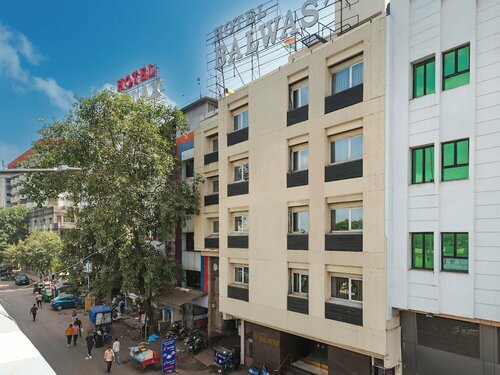 Hotel Balwas, Varaa Hotelli Surat Gujarat