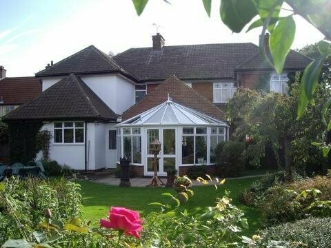 Harwood House B&B, Buchen Sie Bed & Breakfast Dunmow England