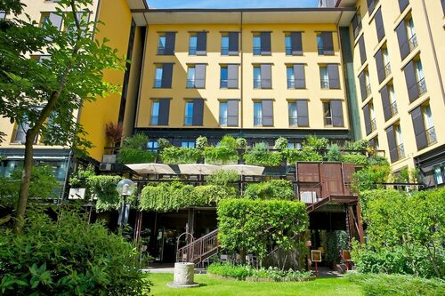 Отель Mercure Bologna Centro, Забронировать Отель Отели Болоньи 4 звезды, рядом с Башня Гарисенда, 4*