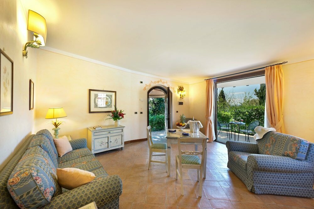 Relais Il Canalicchio W. L. L Limited