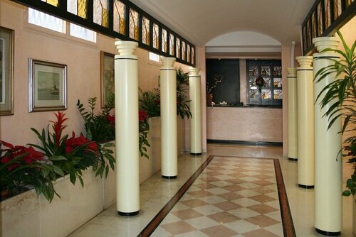Hotel Garibaldi, Забронировать Отель Местре Венето