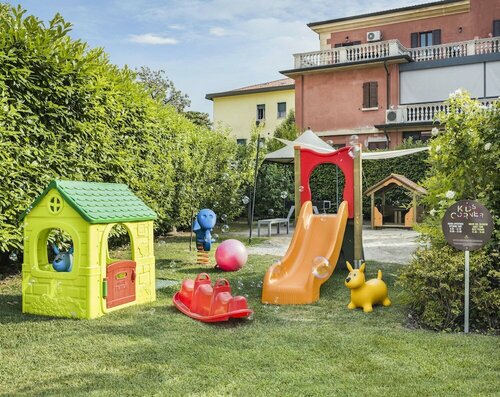 Enjoy Garda Hotel, Забронировать Отель Пескьера-дель-Гарда Garda Veneto, рядом с Pederzoli Hospital